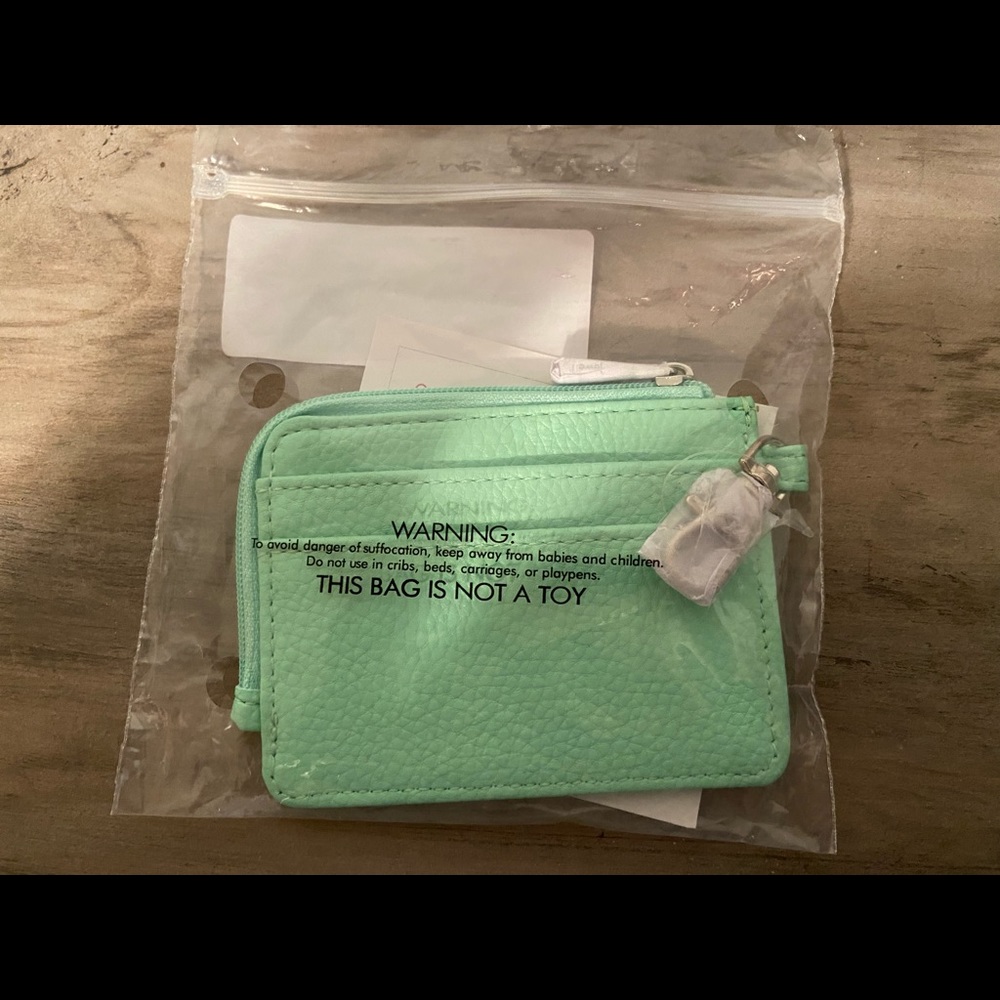 Thirty One Light Traveler Card Wallet